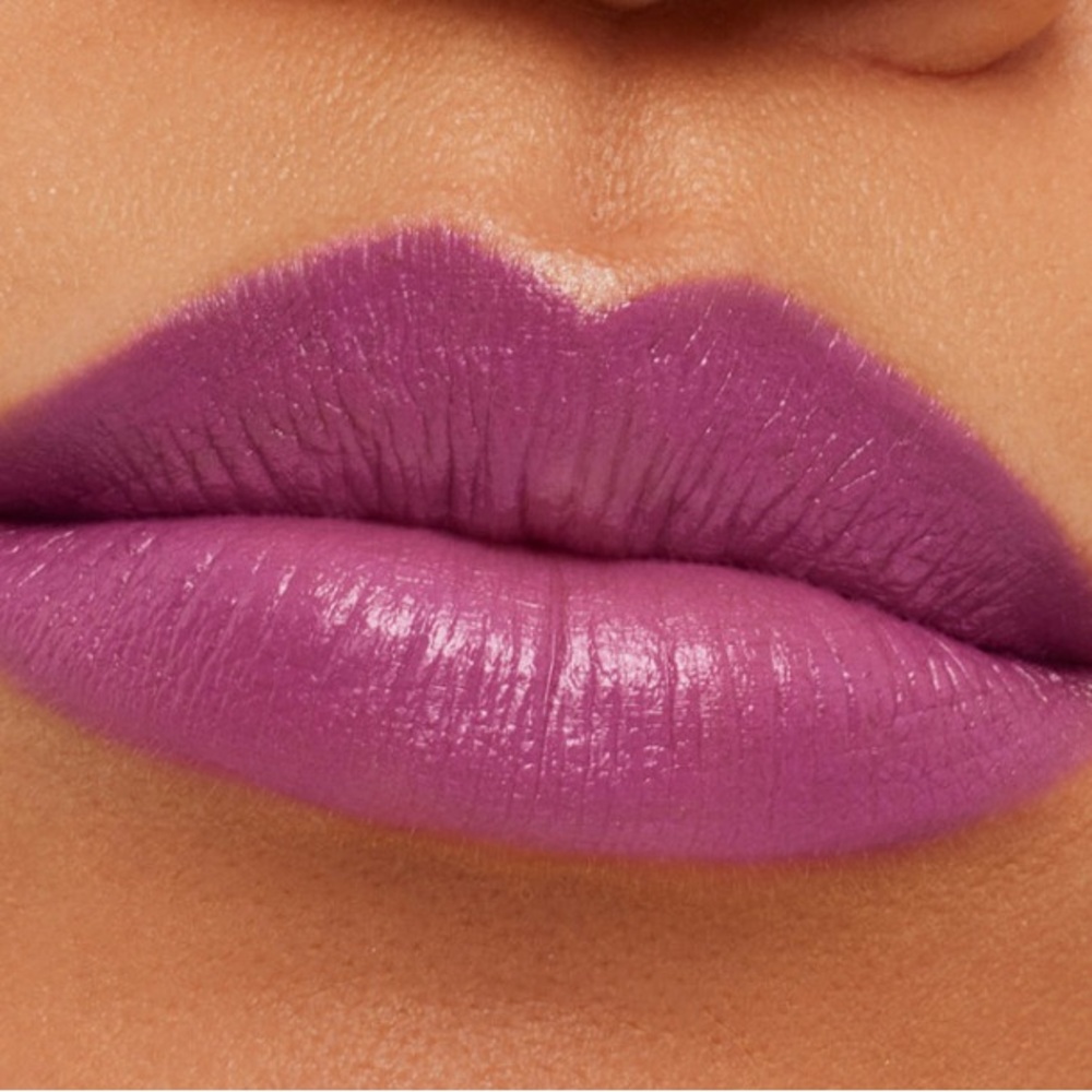 “Up The Amp” M.A.C. 40th Lipstick - Picture 5 of 8